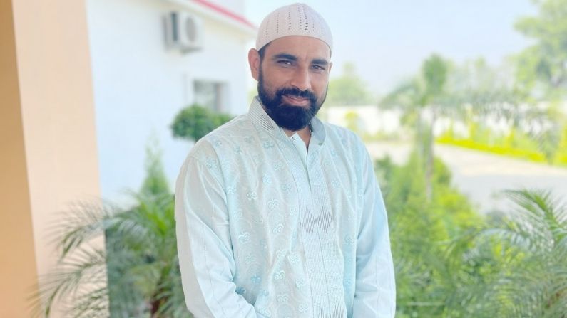 Cricketers Wish Eid Mubarak and urge People to Stay Safe