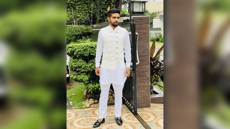 Cricketers Wish Eid Mubarak and urge People to Stay Safe