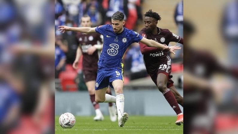 Leicester City beat Chelsea to win FA Cup for the first time