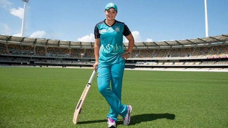 Wimbledon Winner Ashleigh Barty Was Once A Cricketer and she played for Brisbane Heat in WBBL