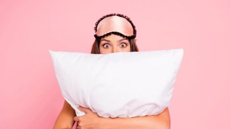 Pillows can make your hair dull, change covers regularly for strong hair
