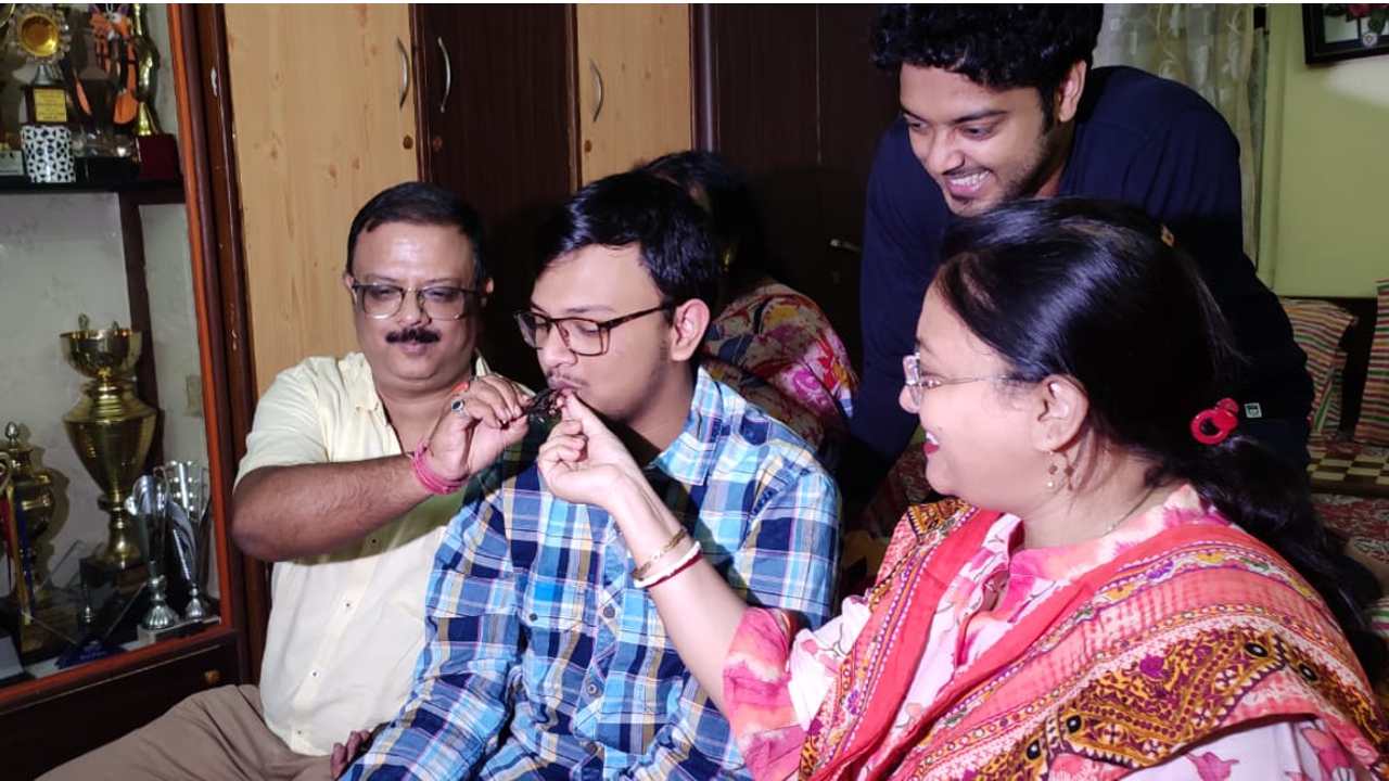 Mitrabha Guha with his family