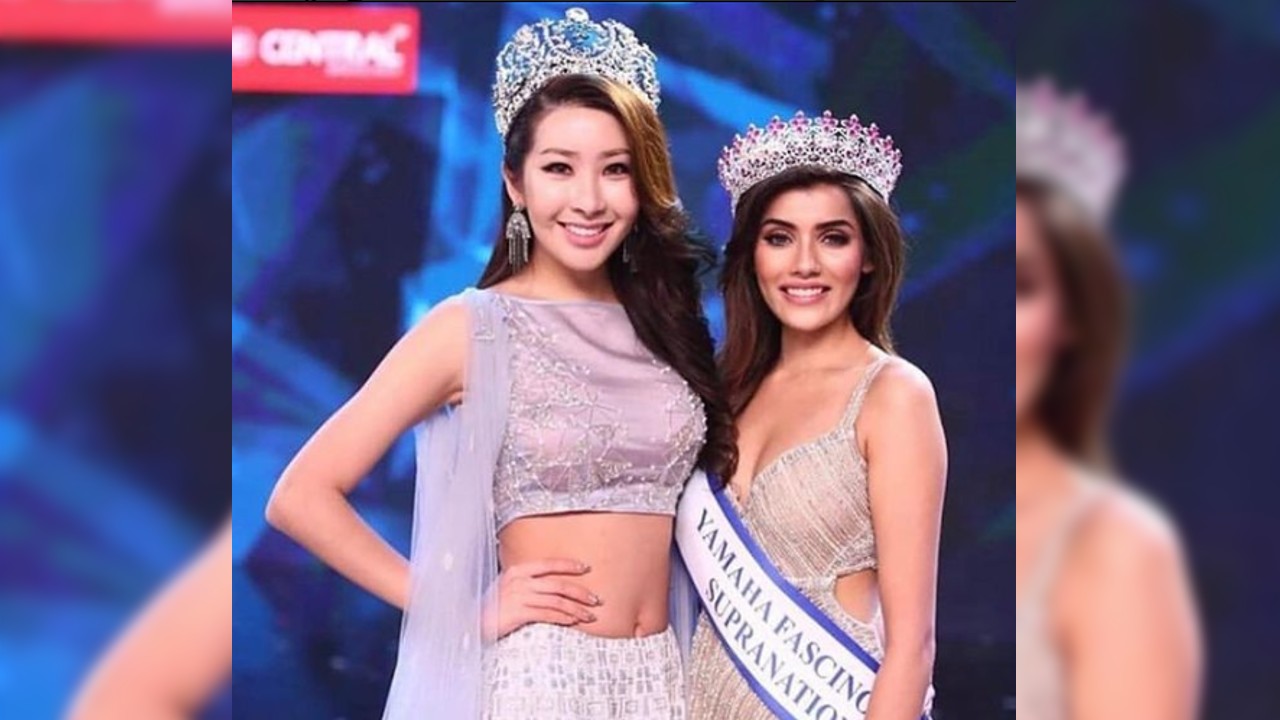 Veb-kamera suhbati va virtual jinsiy aloqa Bokira qizlar bilan xususiy porno