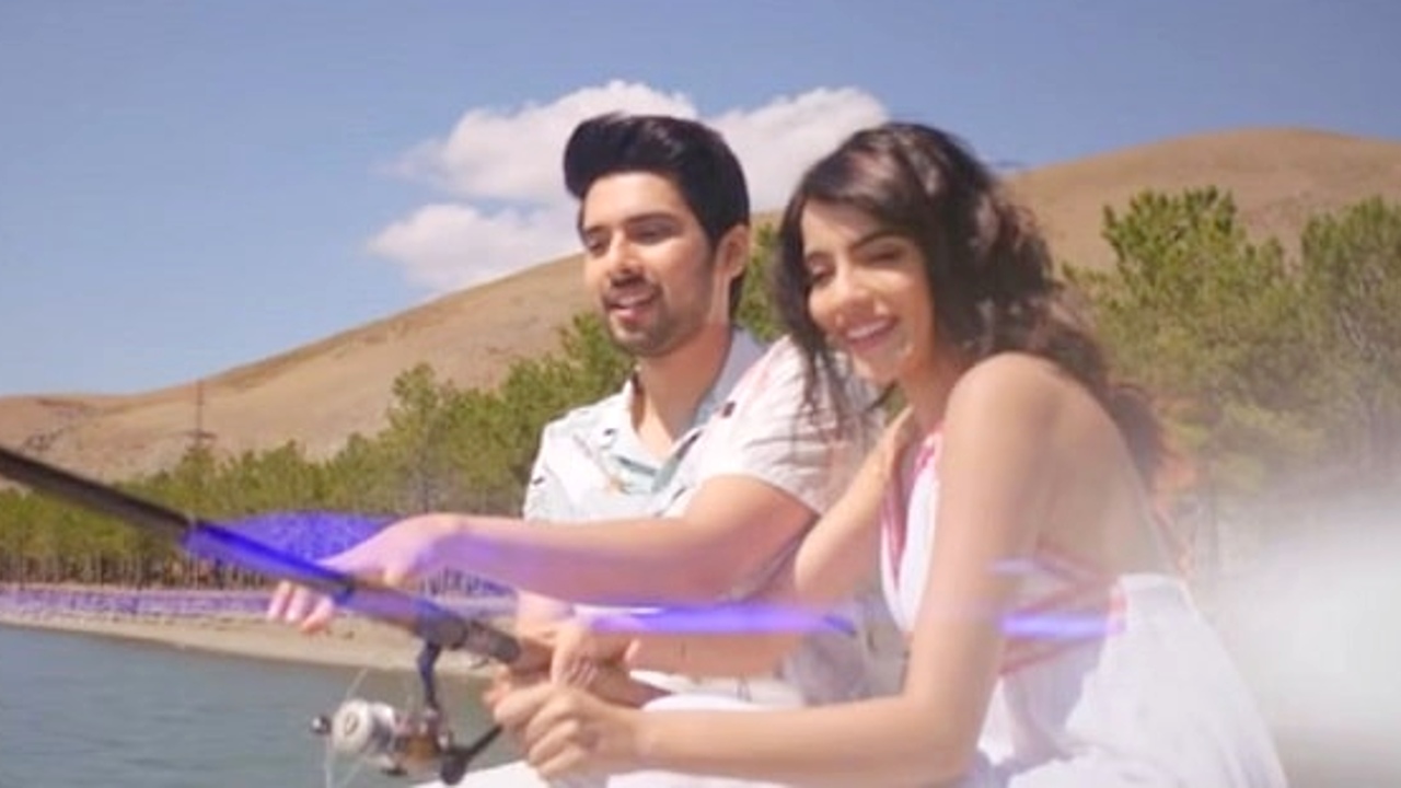 tootey khaab aditi hundia